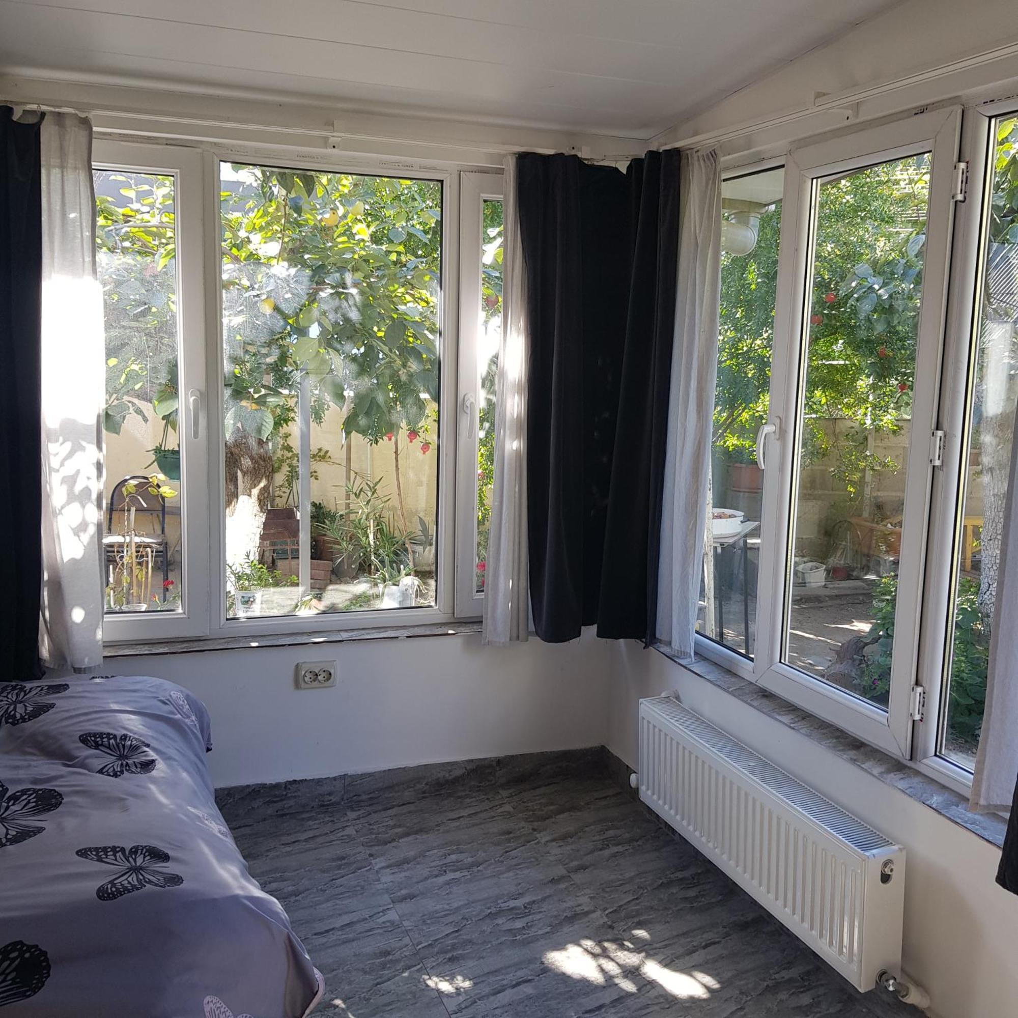 Hotel Домик У Куры Tbilisi Zewnętrze zdjęcie